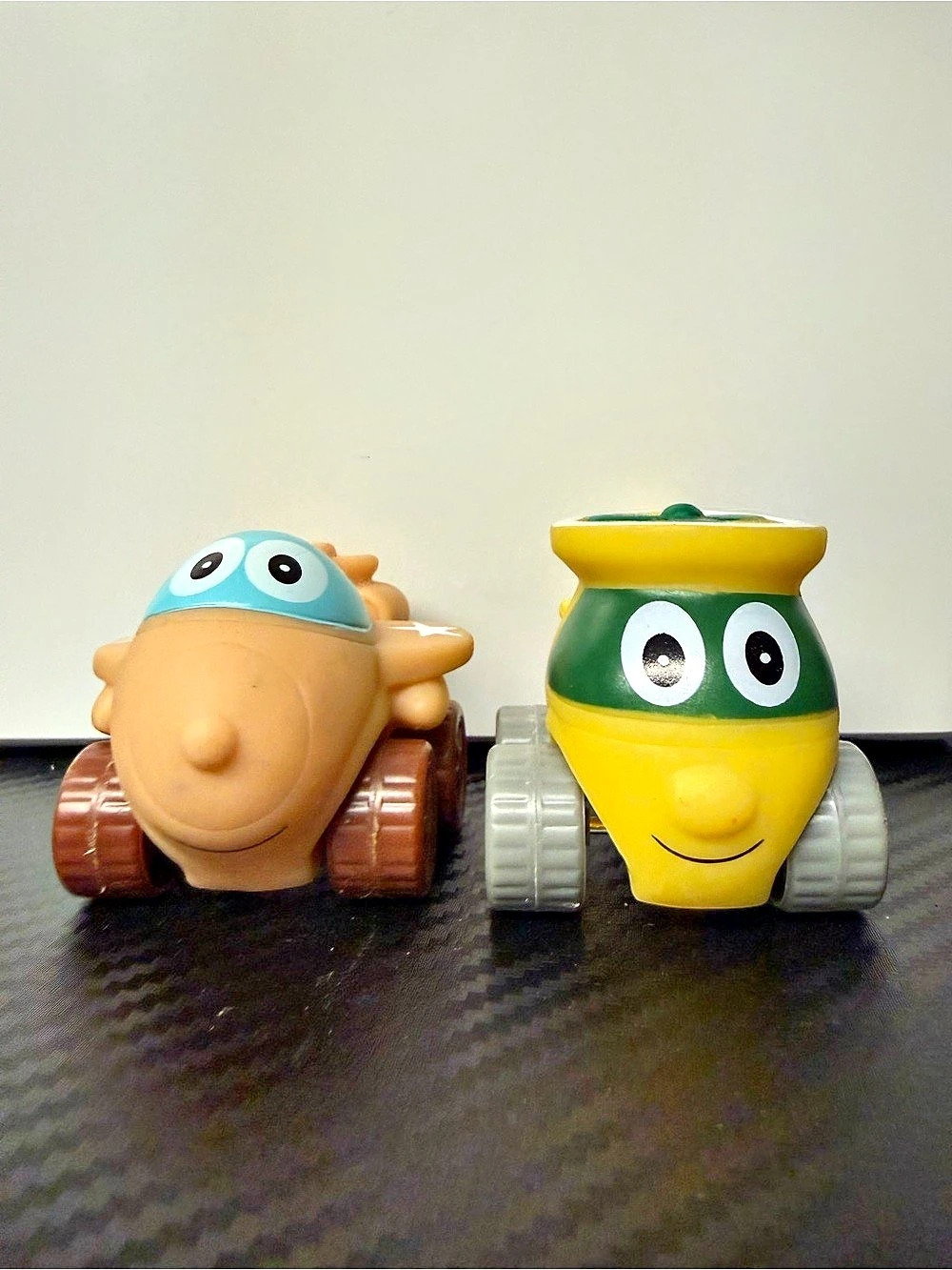 Toy Vehicle Set Yellow & Brown